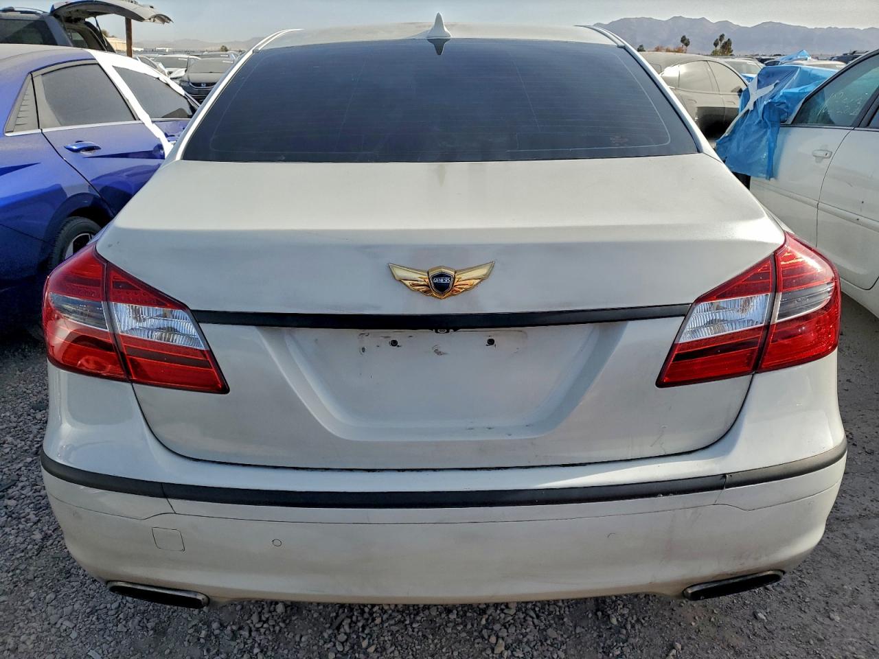 2012 HYUNDAI GENESIS 3.8L V6 photo 11