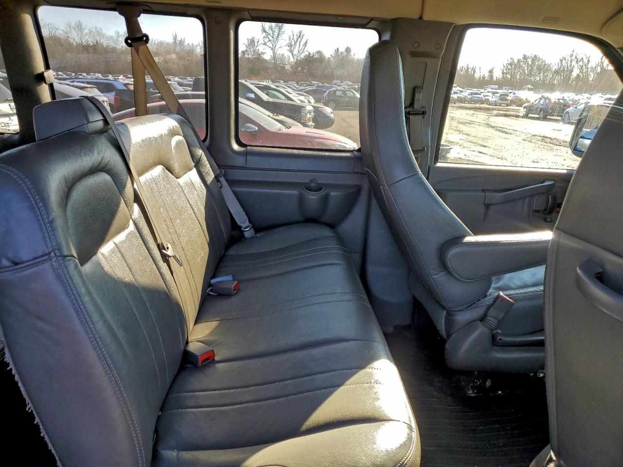 2017 CHEVROLET EXPRESS G3500 LS photo 30