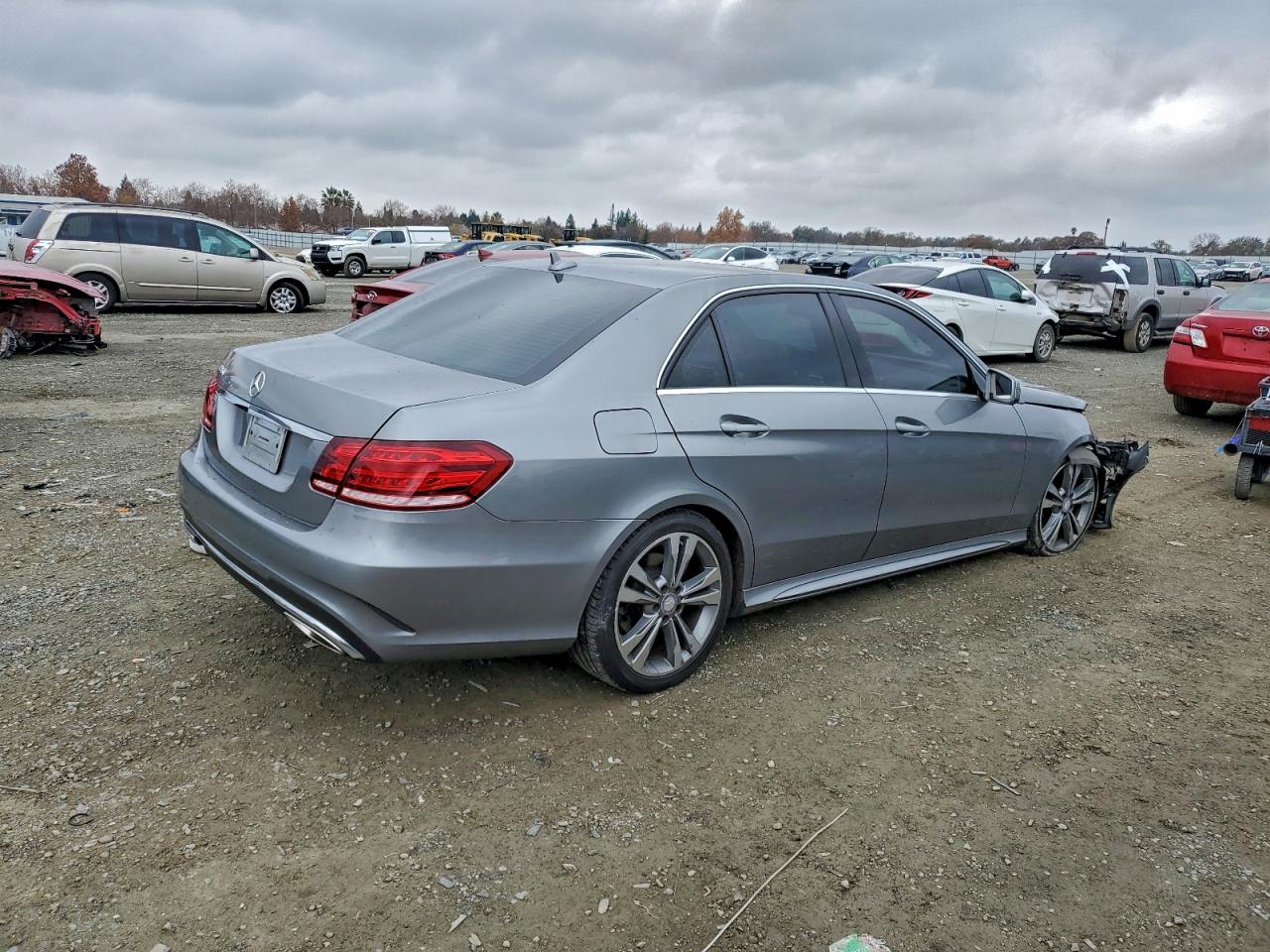 2014 MERCEDES-BENZ E 350 photo 3