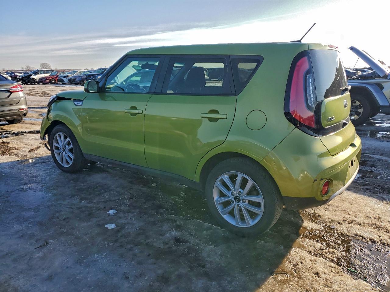2018 KIA SOUL + photo 2