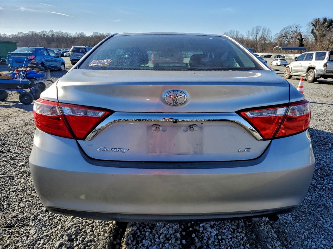 2017 TOYOTA CAMRY LE photo 6