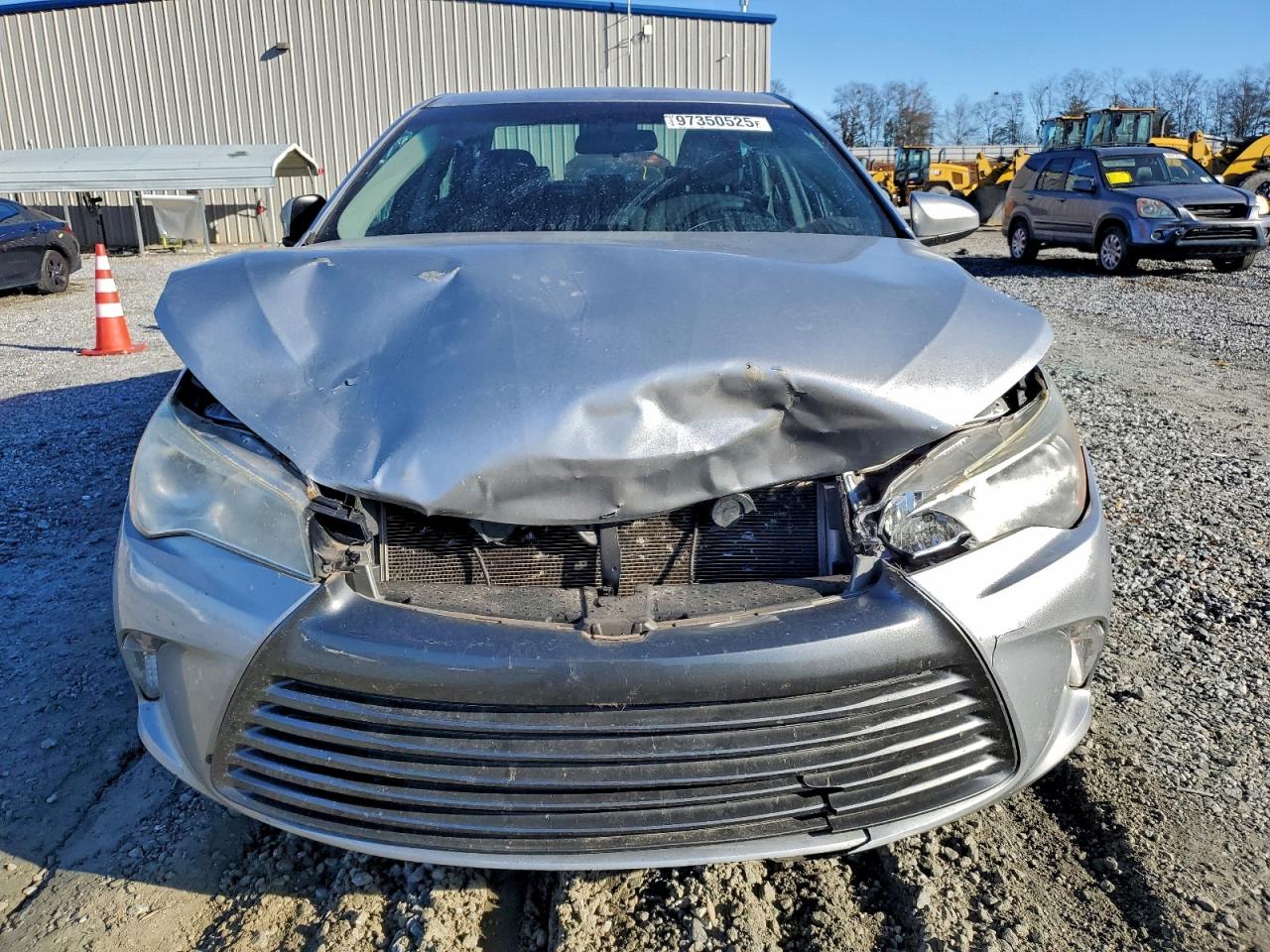 2017 TOYOTA CAMRY LE photo 5