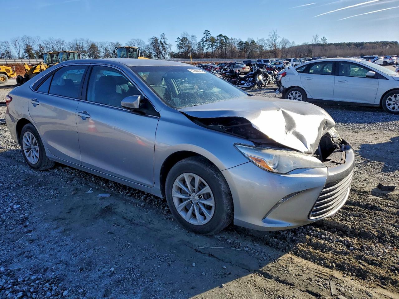 2017 TOYOTA CAMRY LE photo 4