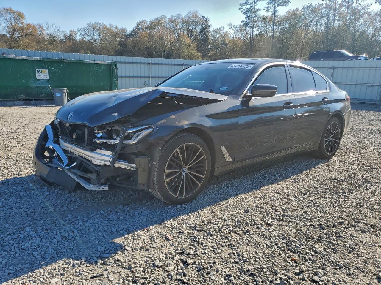 2021 BMW 530