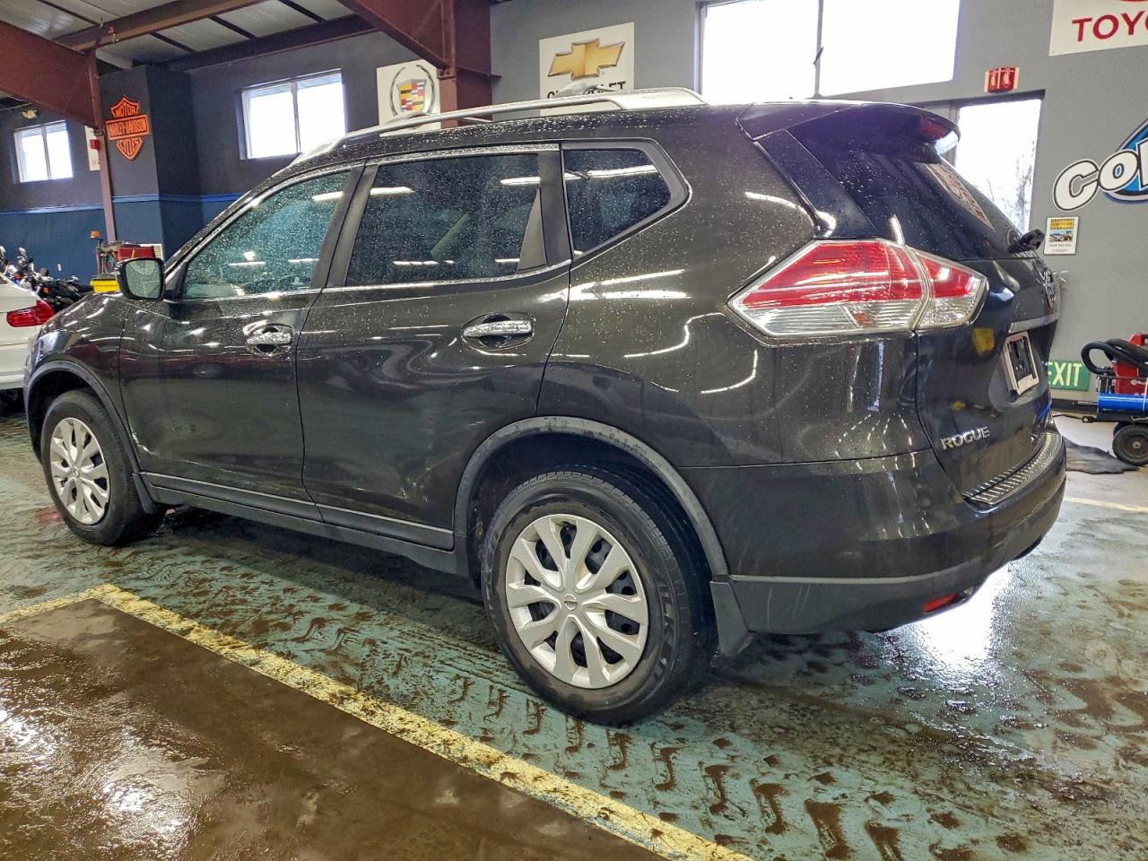 2016 NISSAN ROGUE S photo 2