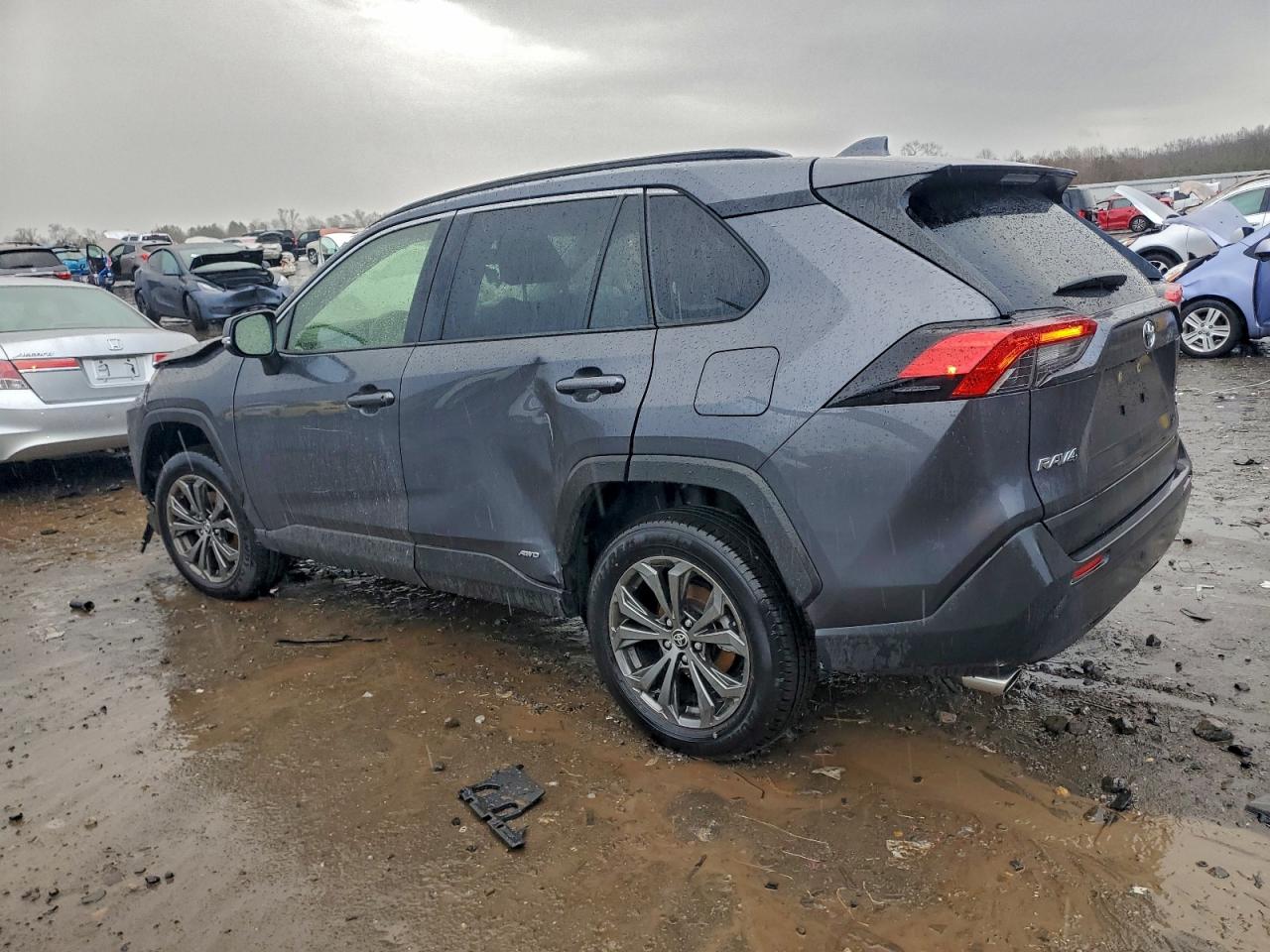 2025 TOYOTA RAV4 XLE PREMIUM photo 3