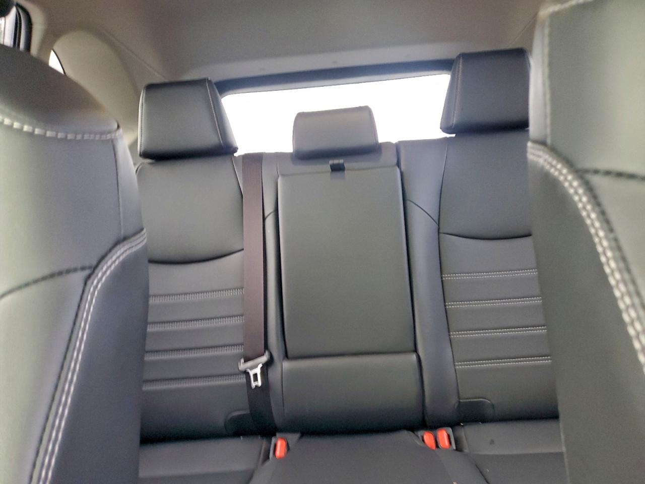 2025 TOYOTA RAV4 XLE PREMIUM photo 19