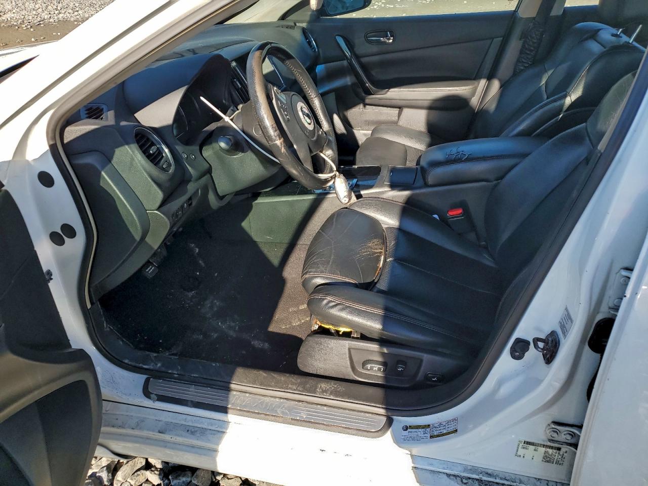 2010 NISSAN MAXIMA S photo 19
