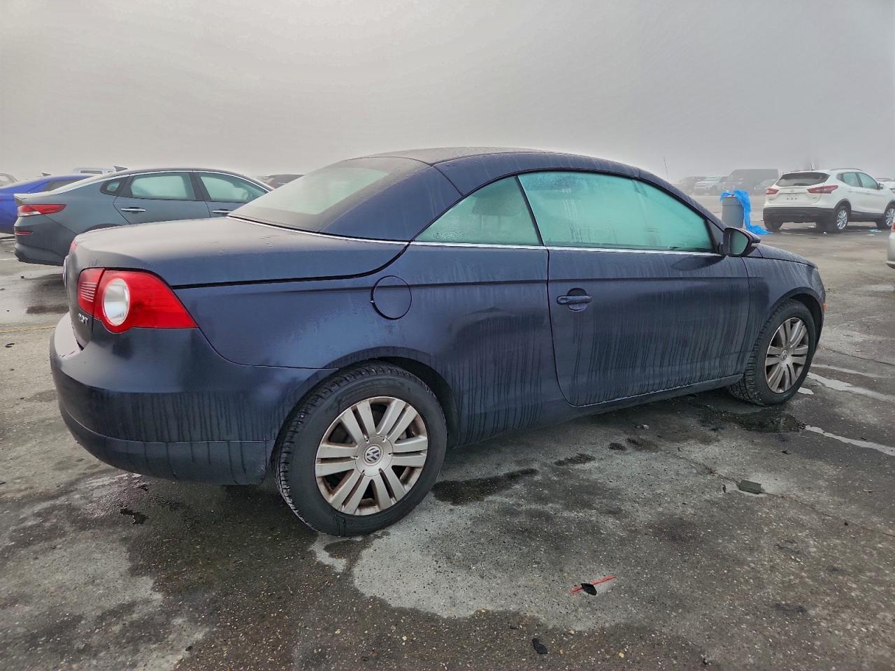 2010 VOLKSWAGEN EOS TURBO photo 3