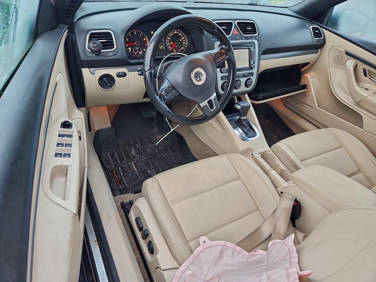 2010 VOLKSWAGEN EOS TURBO photo 8
