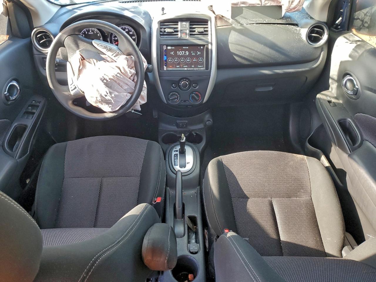 2018 NISSAN VERSA photo 15