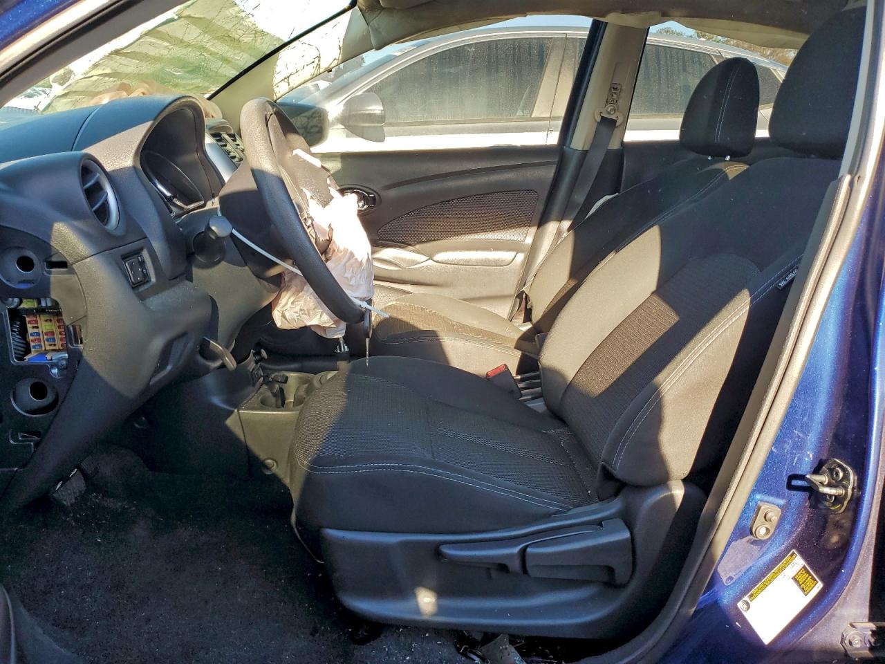 2018 NISSAN VERSA photo 13