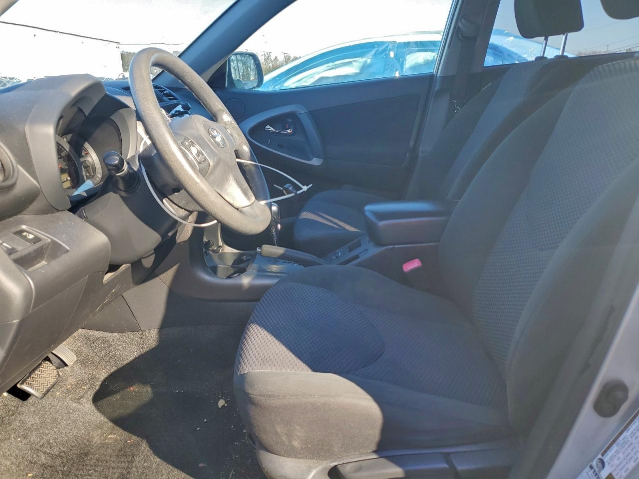 2011 TOYOTA RAV4 SPORT photo 7