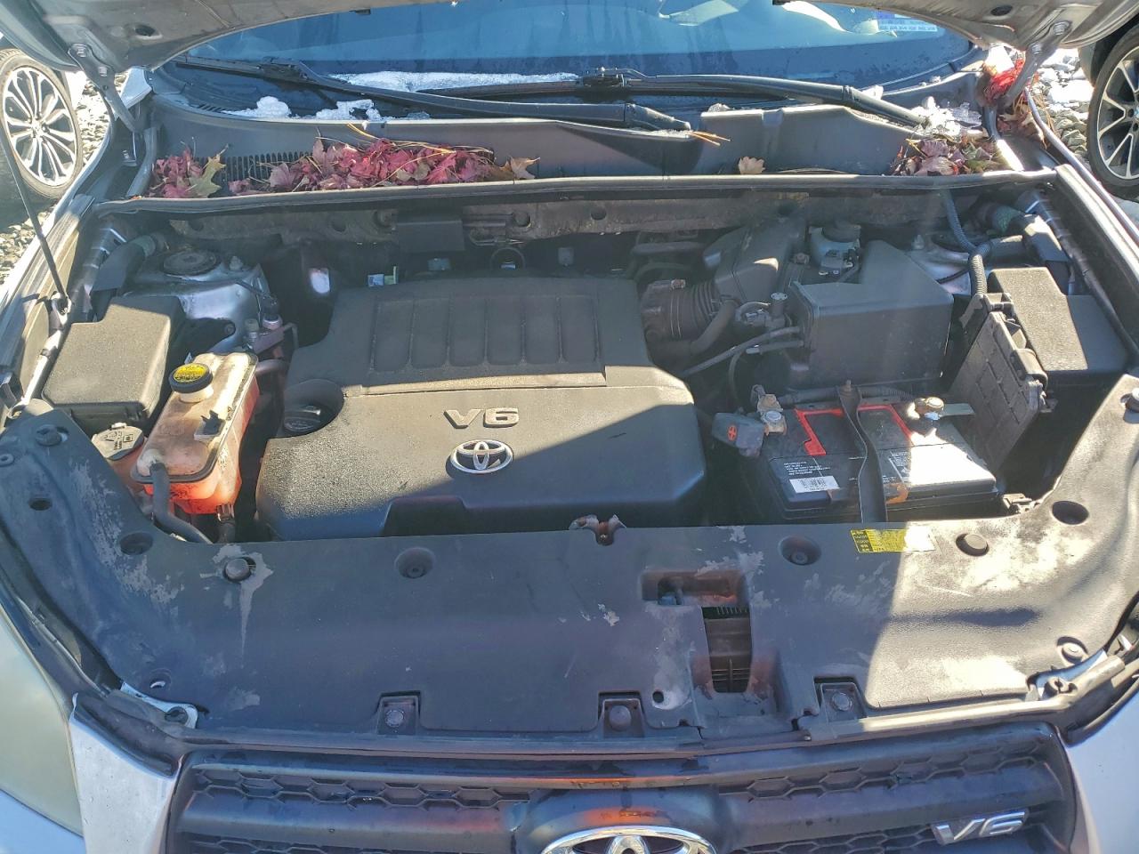 2011 TOYOTA RAV4 SPORT photo 12
