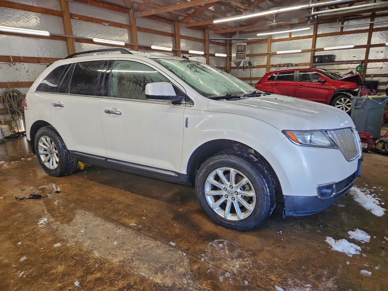 2011 LINCOLN MKX photo 7