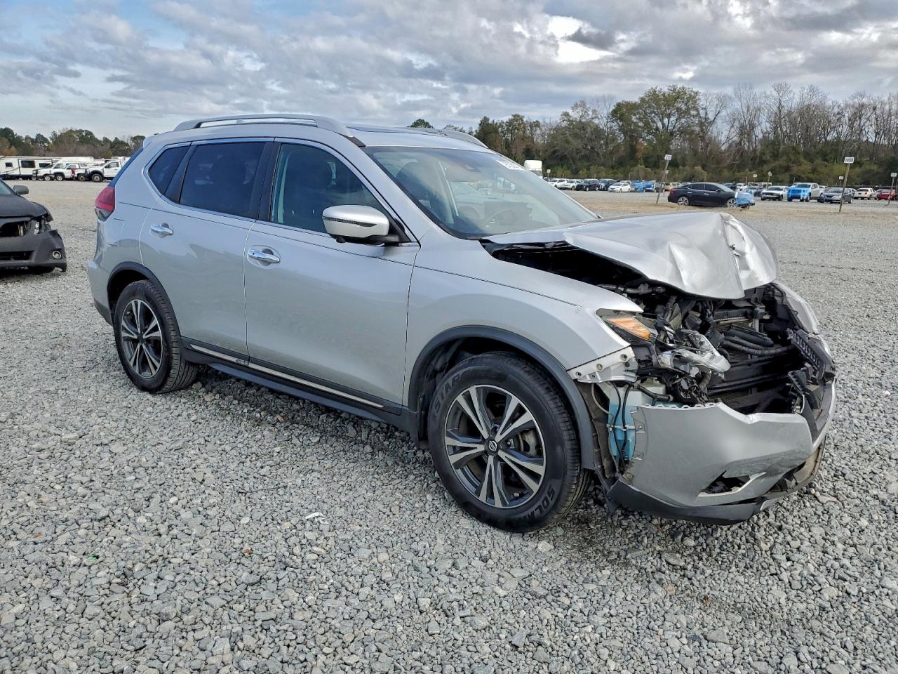 2017 NISSAN ROGUE S photo 4
