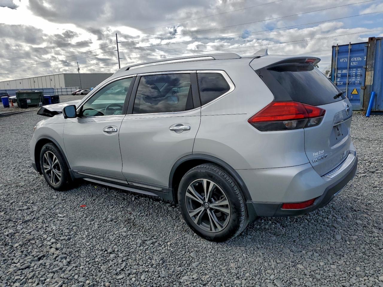 2017 NISSAN ROGUE S photo 2