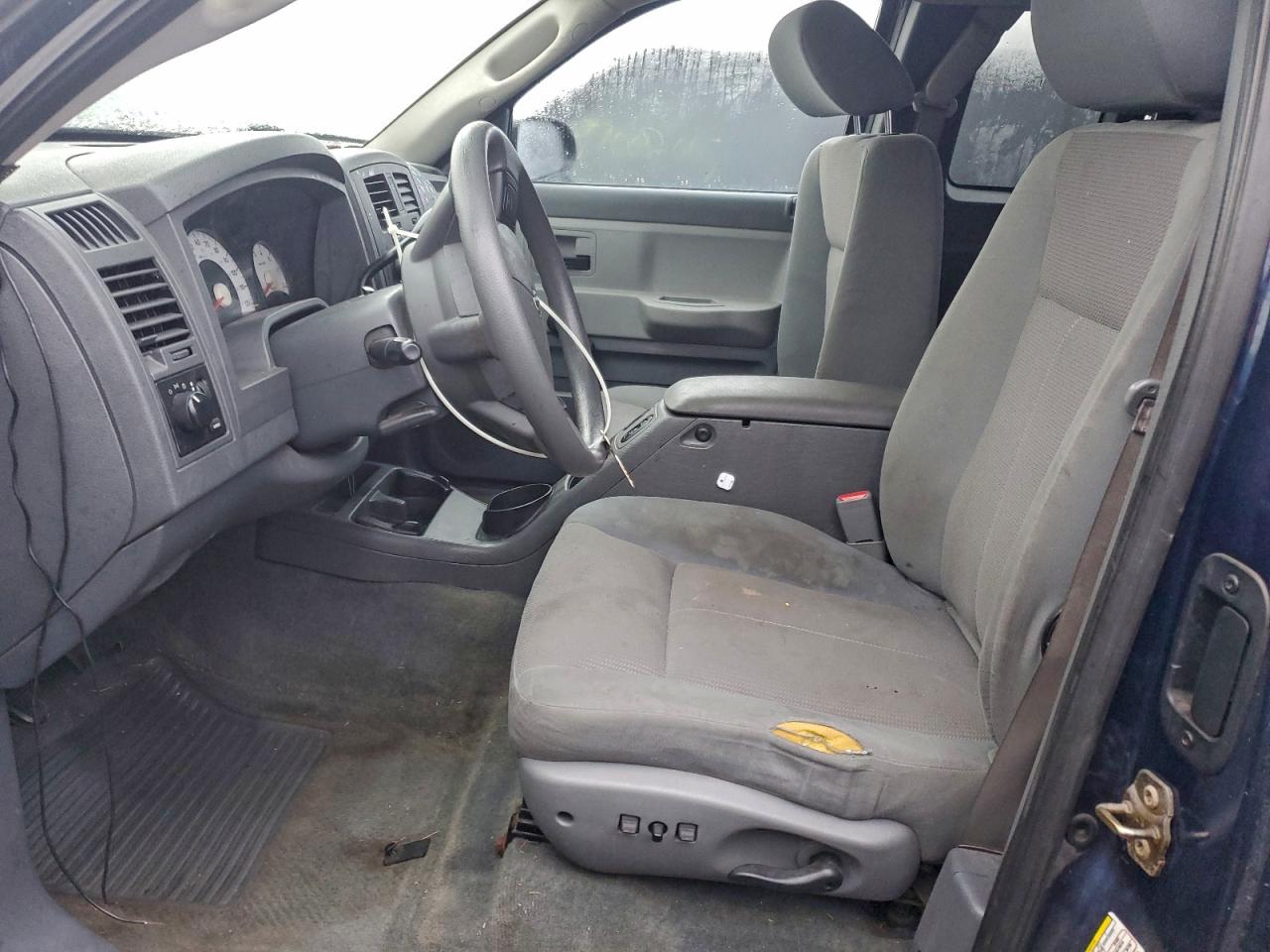 2005 DODGE DAKOTA ST photo 7