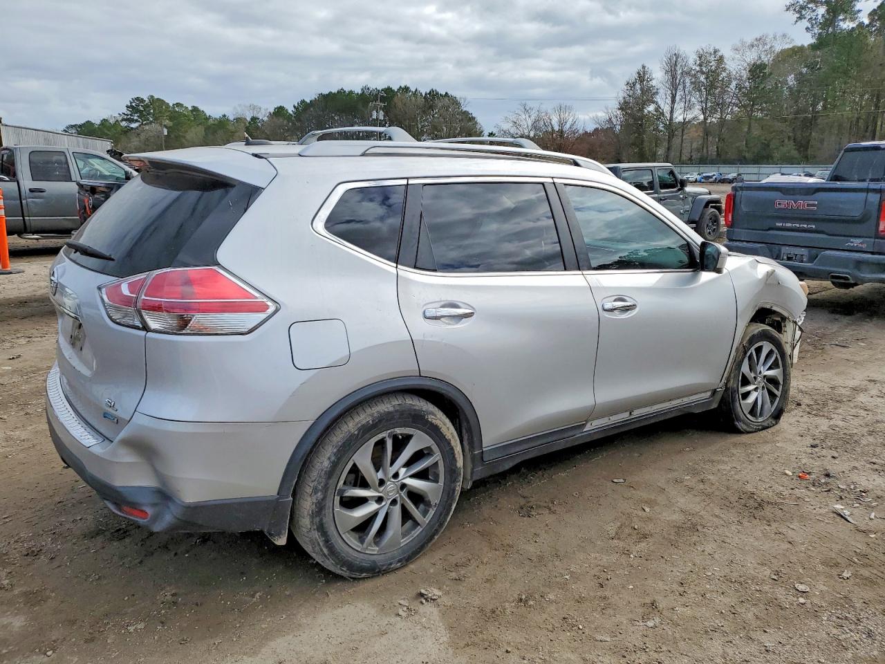 2014 NISSAN ROGUE S photo 3