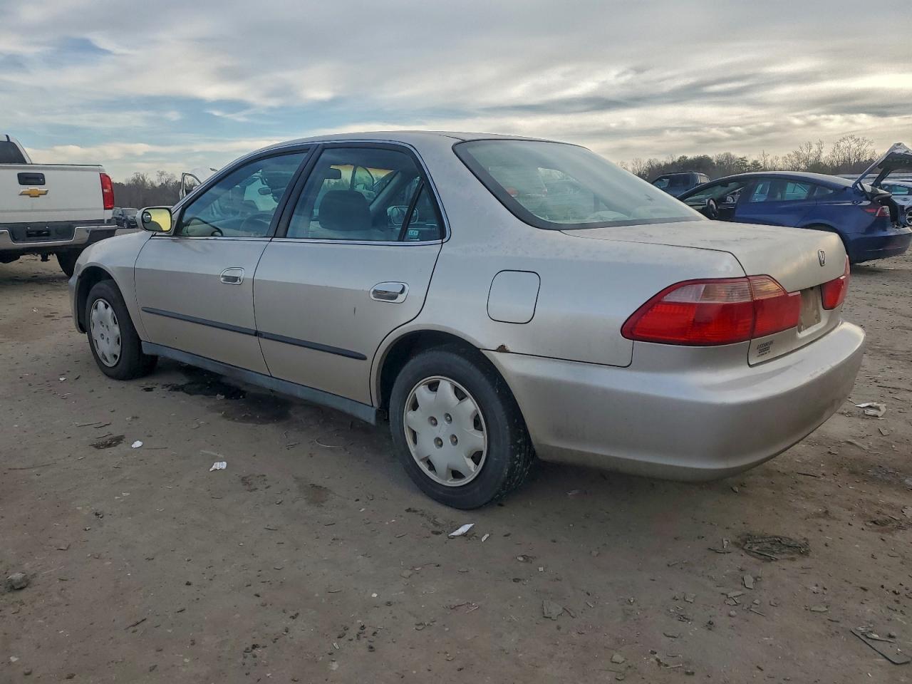 1998 HONDA ACCORD LX photo 2