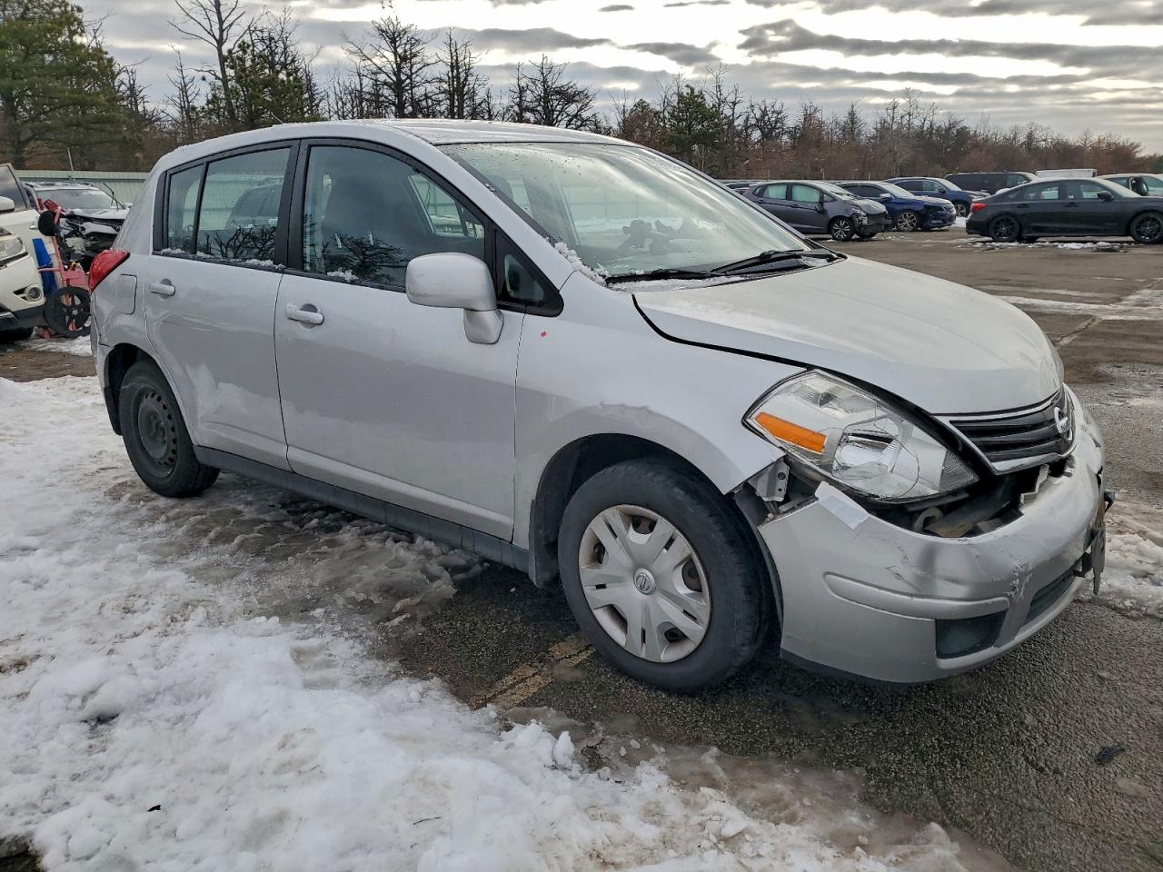 2011 NISSAN VERSA S photo 7