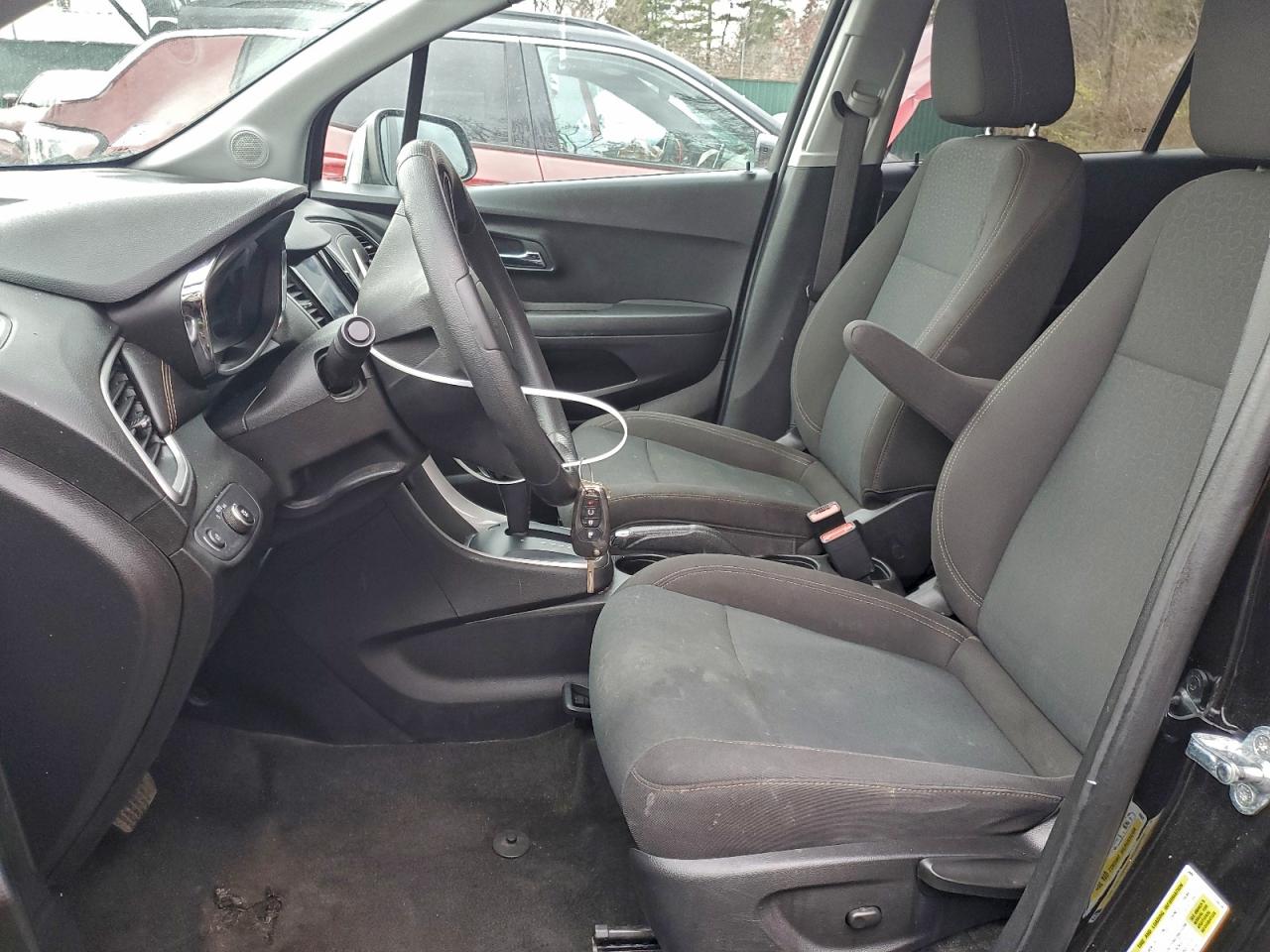 2022 CHEVROLET TRAX LS photo 13