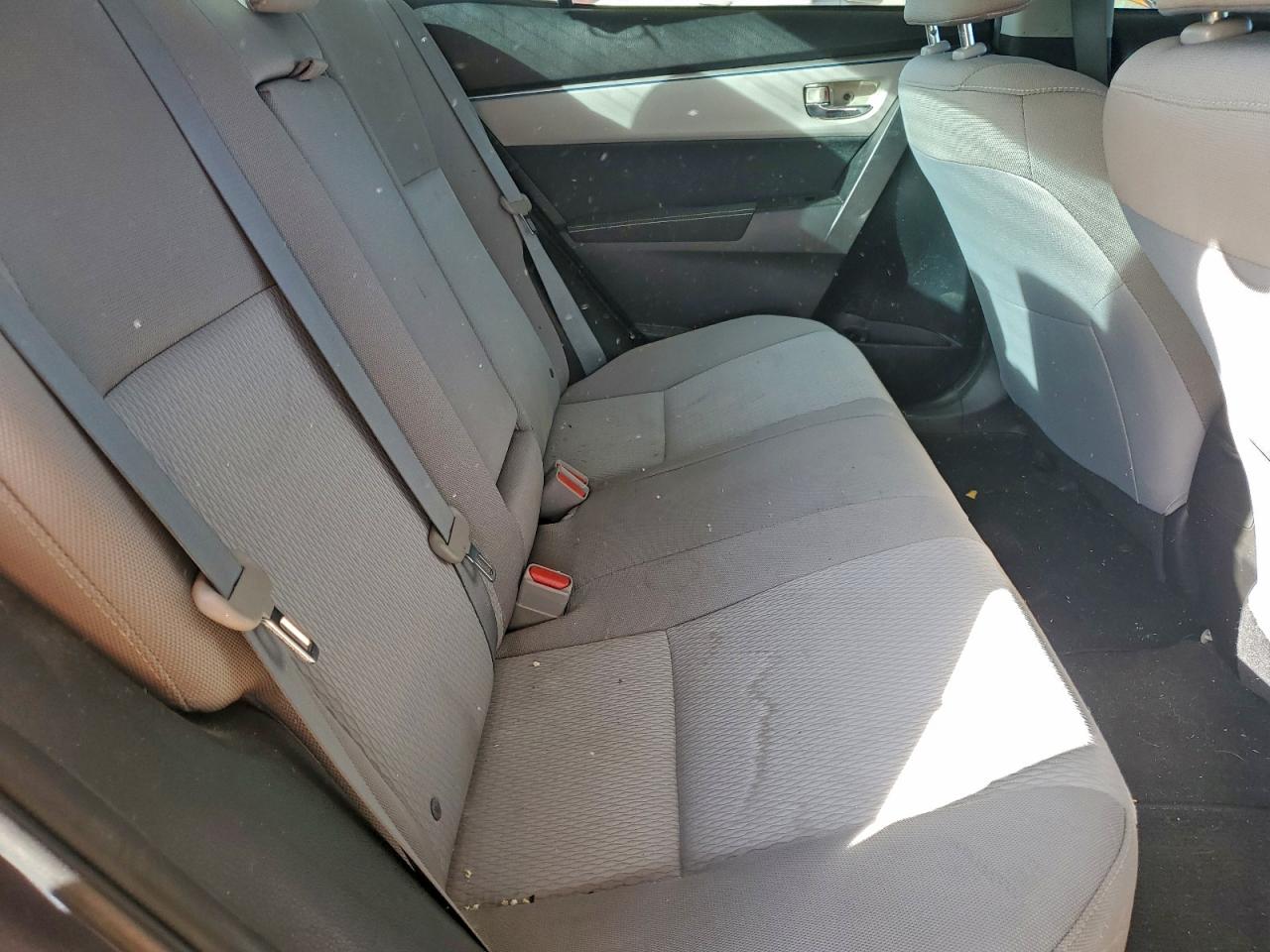 2016 TOYOTA COROLLA L photo 10