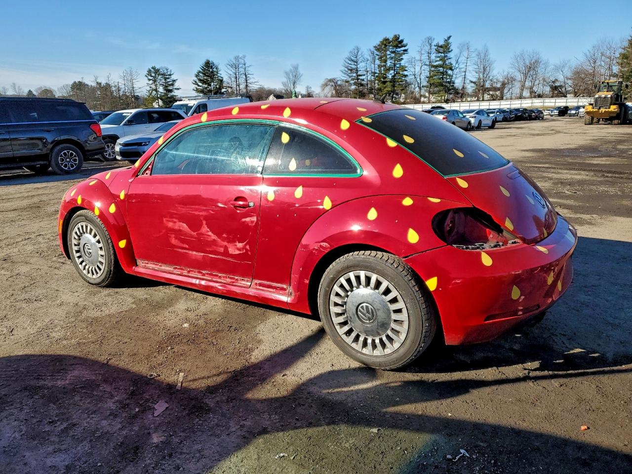 2013 VOLKSWAGEN BEETLE photo 2