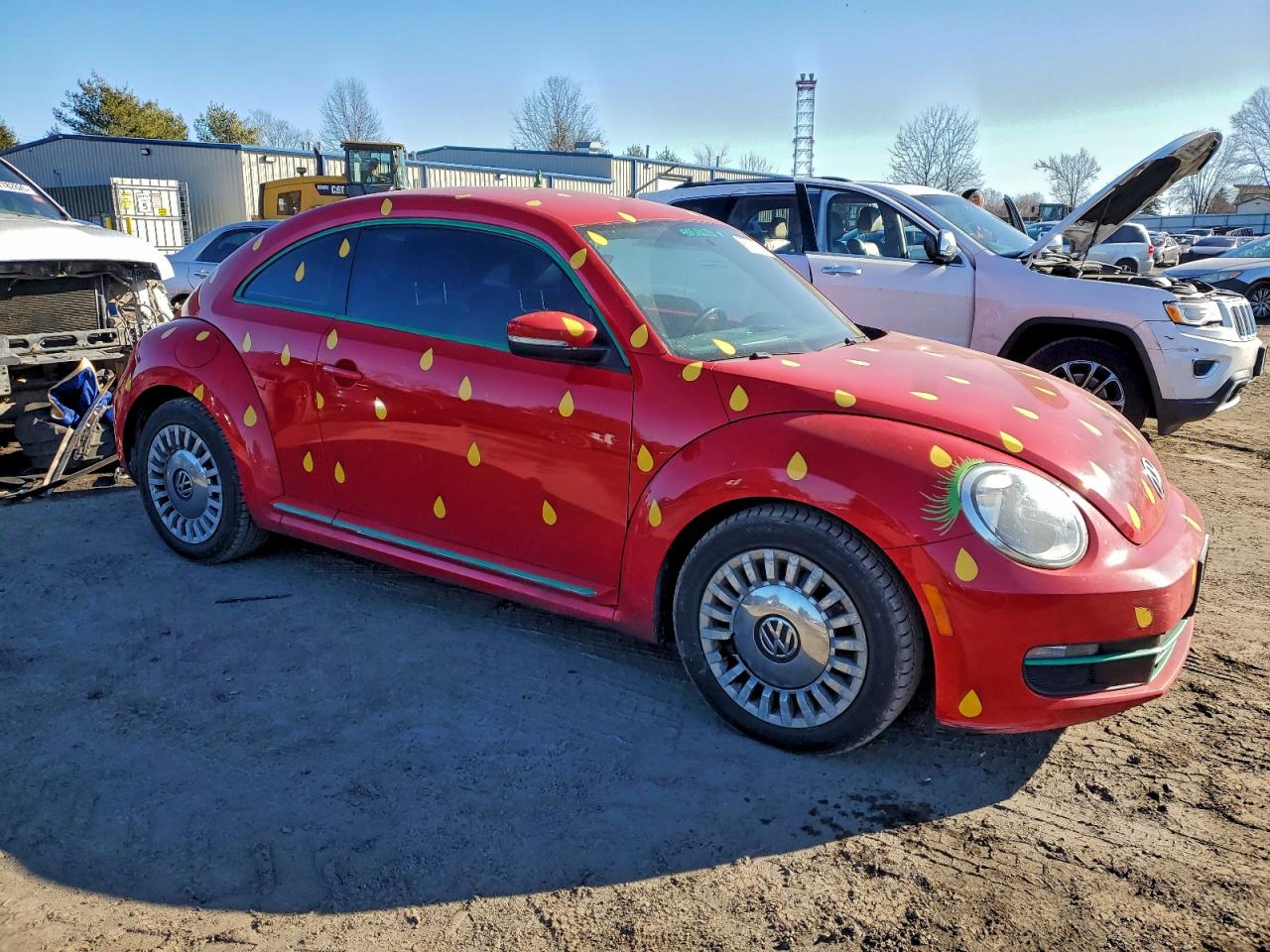 2013 VOLKSWAGEN BEETLE photo 4