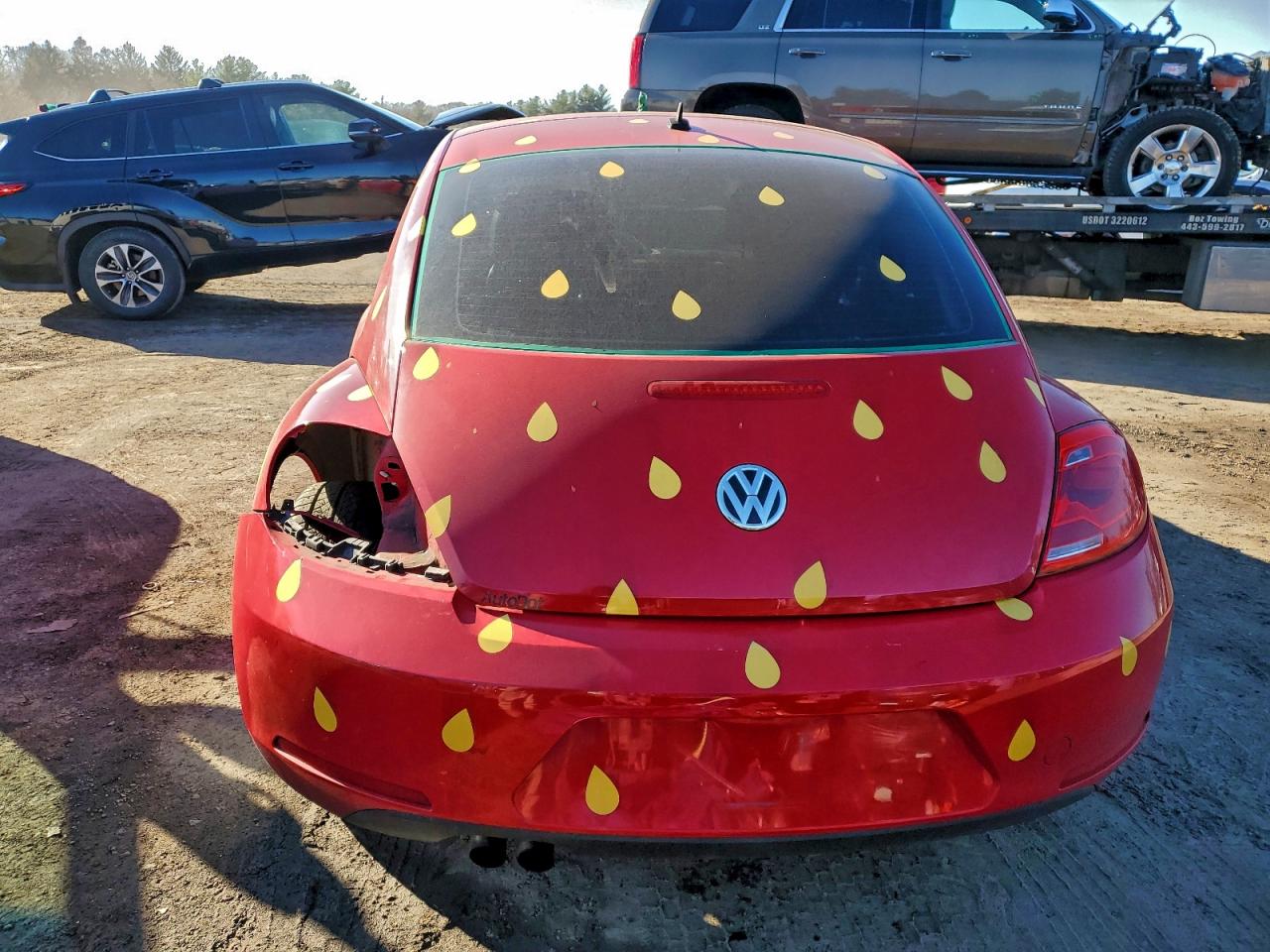 2013 VOLKSWAGEN BEETLE photo 6