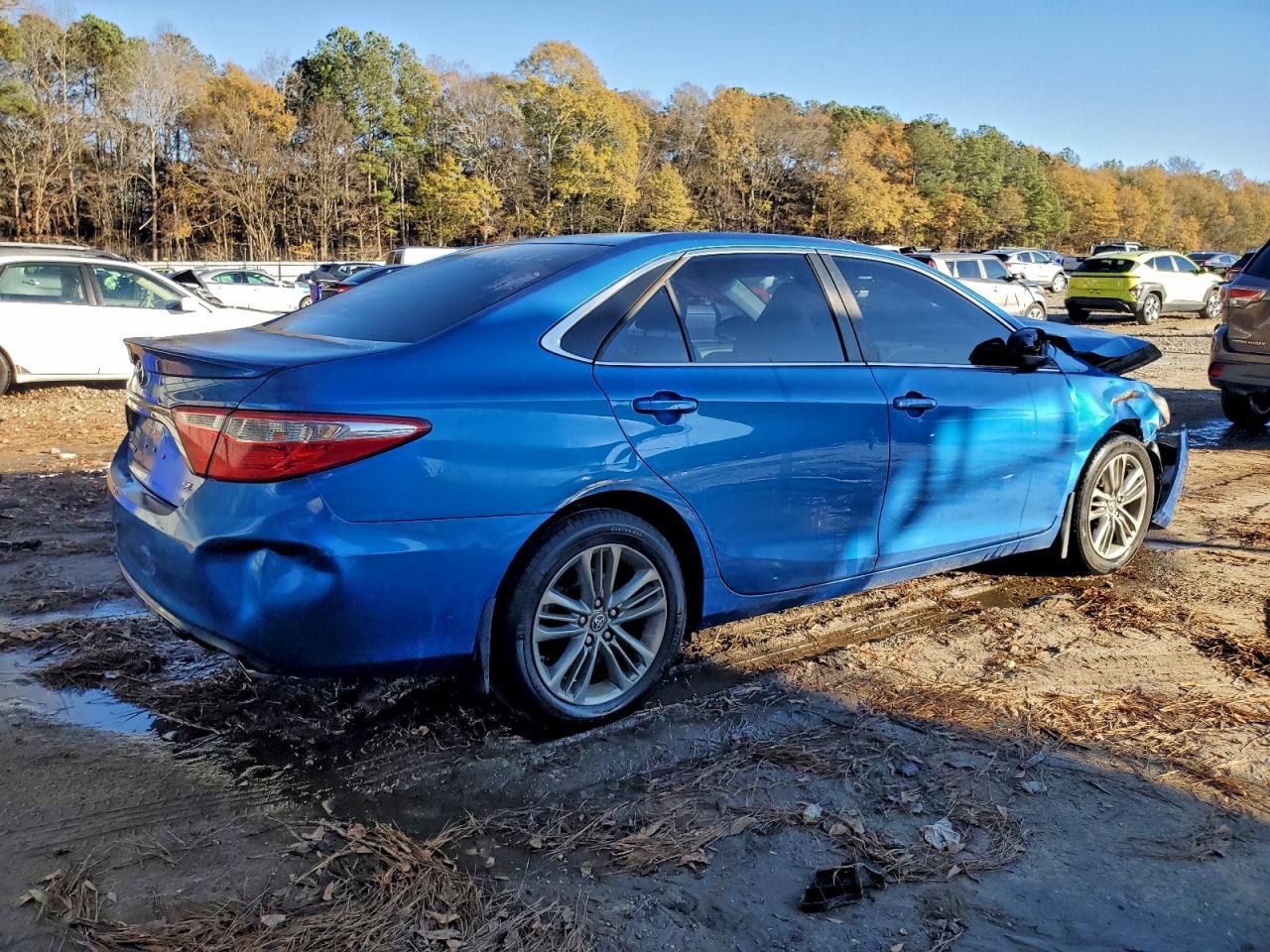 2017 TOYOTA CAMRY SE photo 5