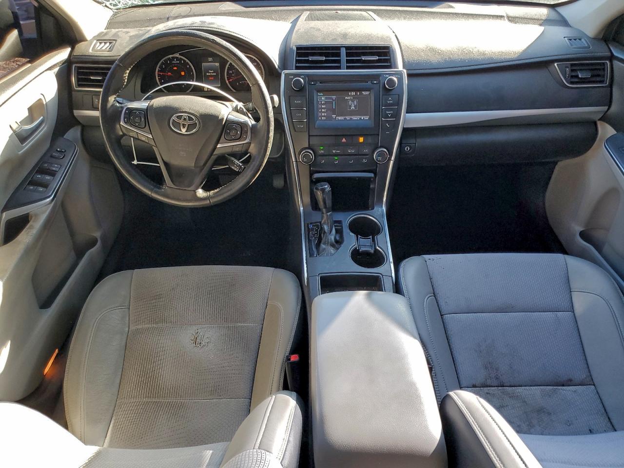2017 TOYOTA CAMRY SE photo 15