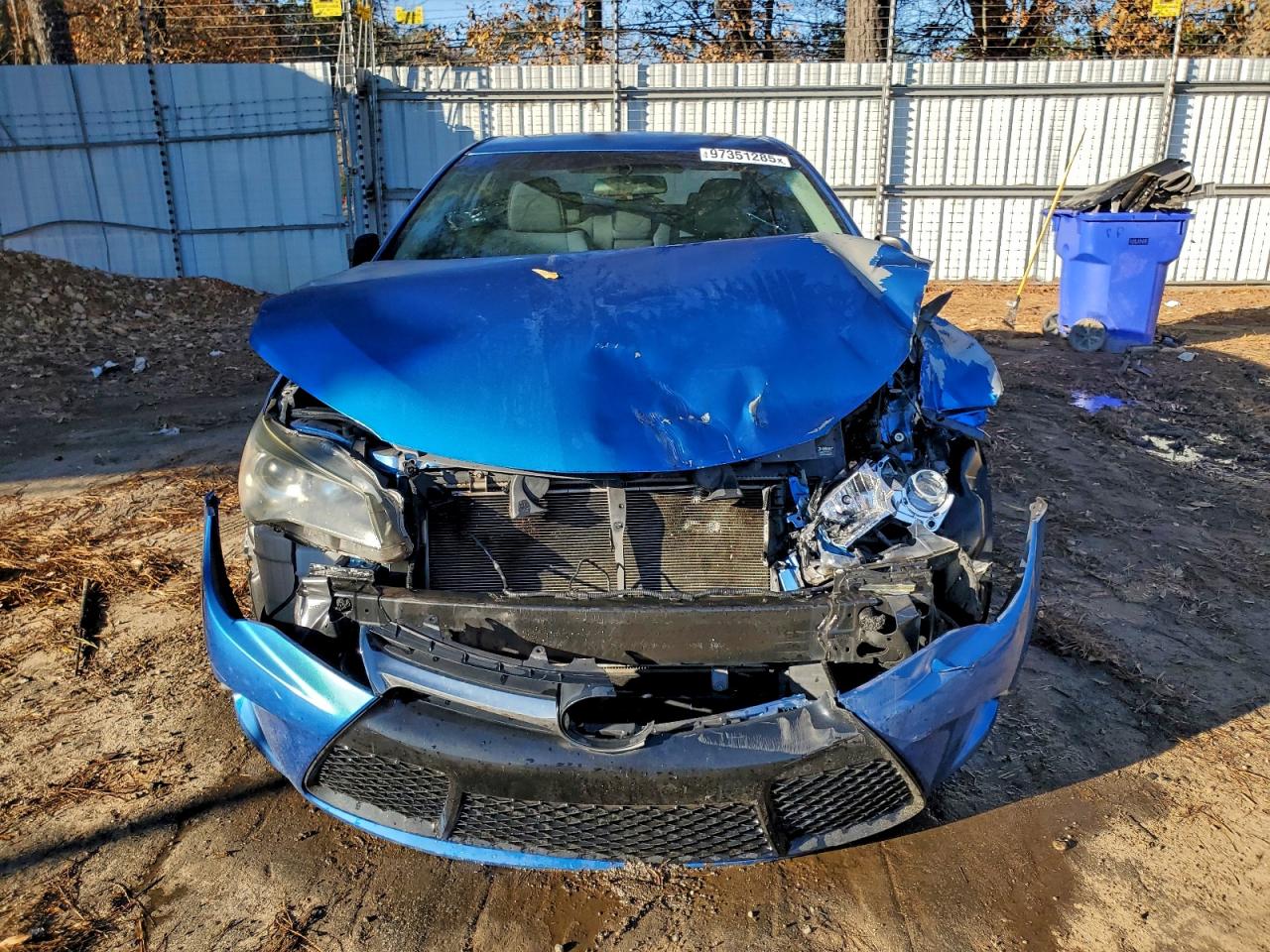 2017 TOYOTA CAMRY SE photo 9