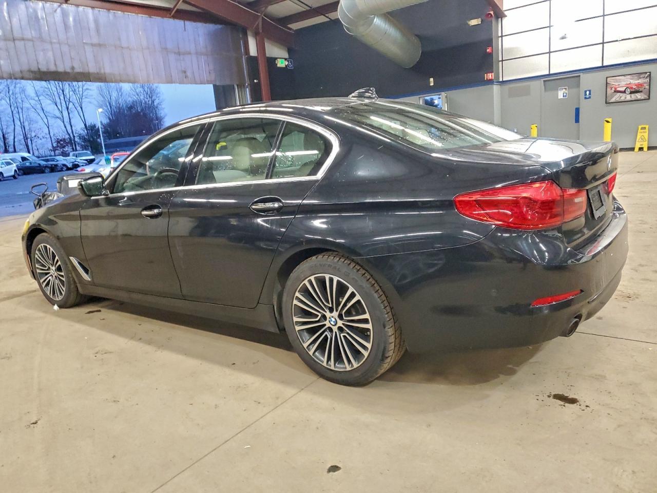 2017 BMW 530 XI photo 2