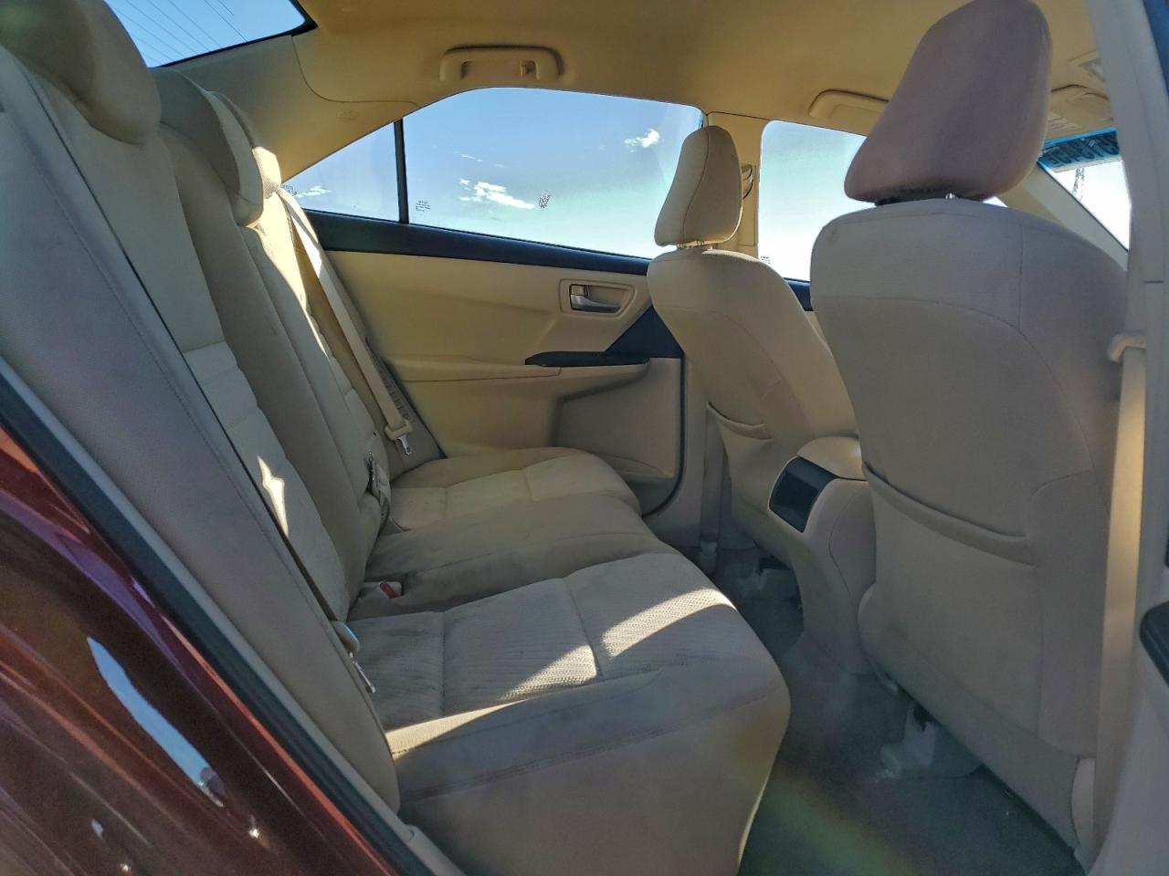 2015 TOYOTA CAMRY HYBRID photo 37