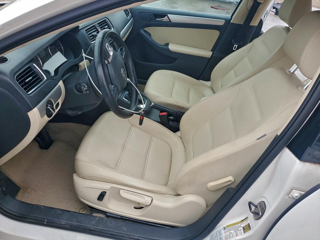 2013 VOLKSWAGEN JETTA SE photo 13