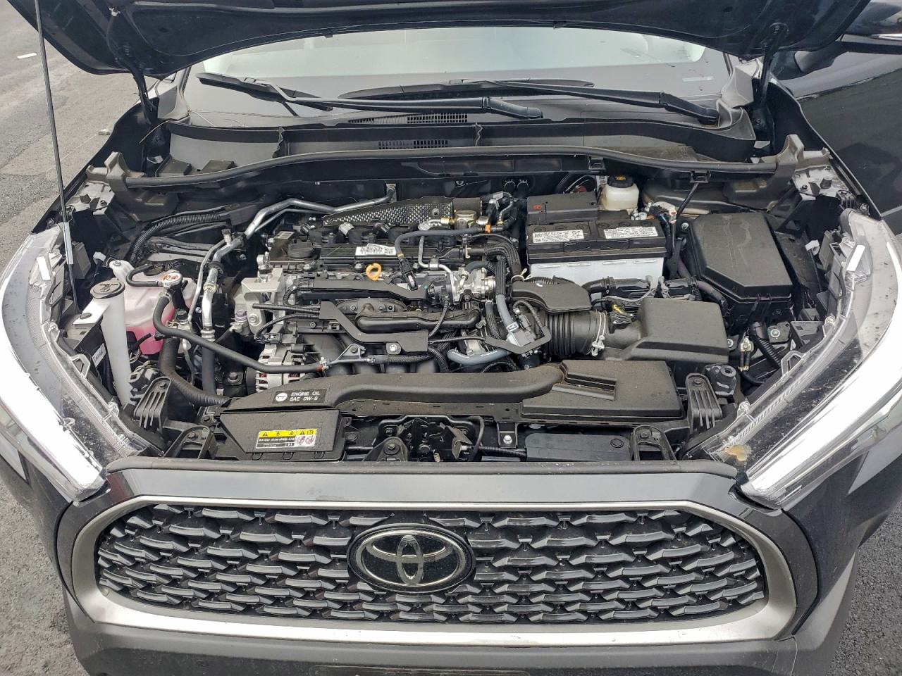 2025 TOYOTA COROLLA CROSS XLE photo 23