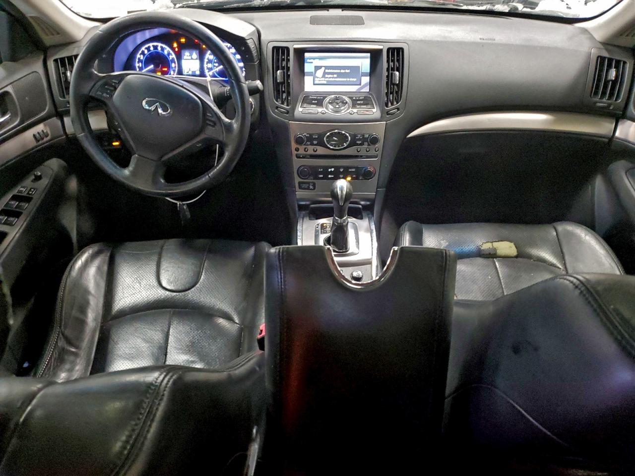 2013 INFINITI G37 photo 15