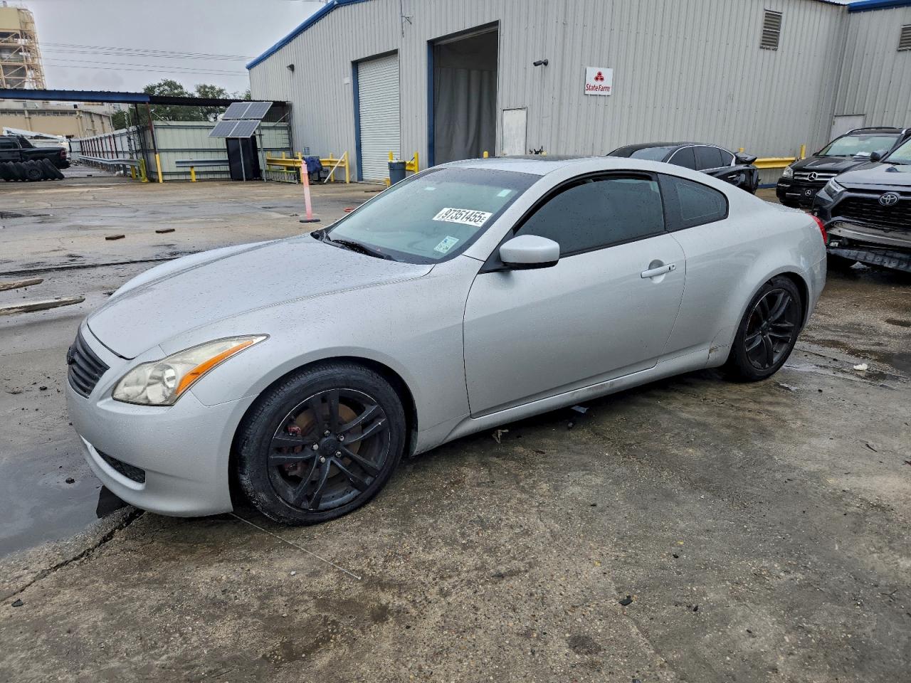 2009 INFINITI G37