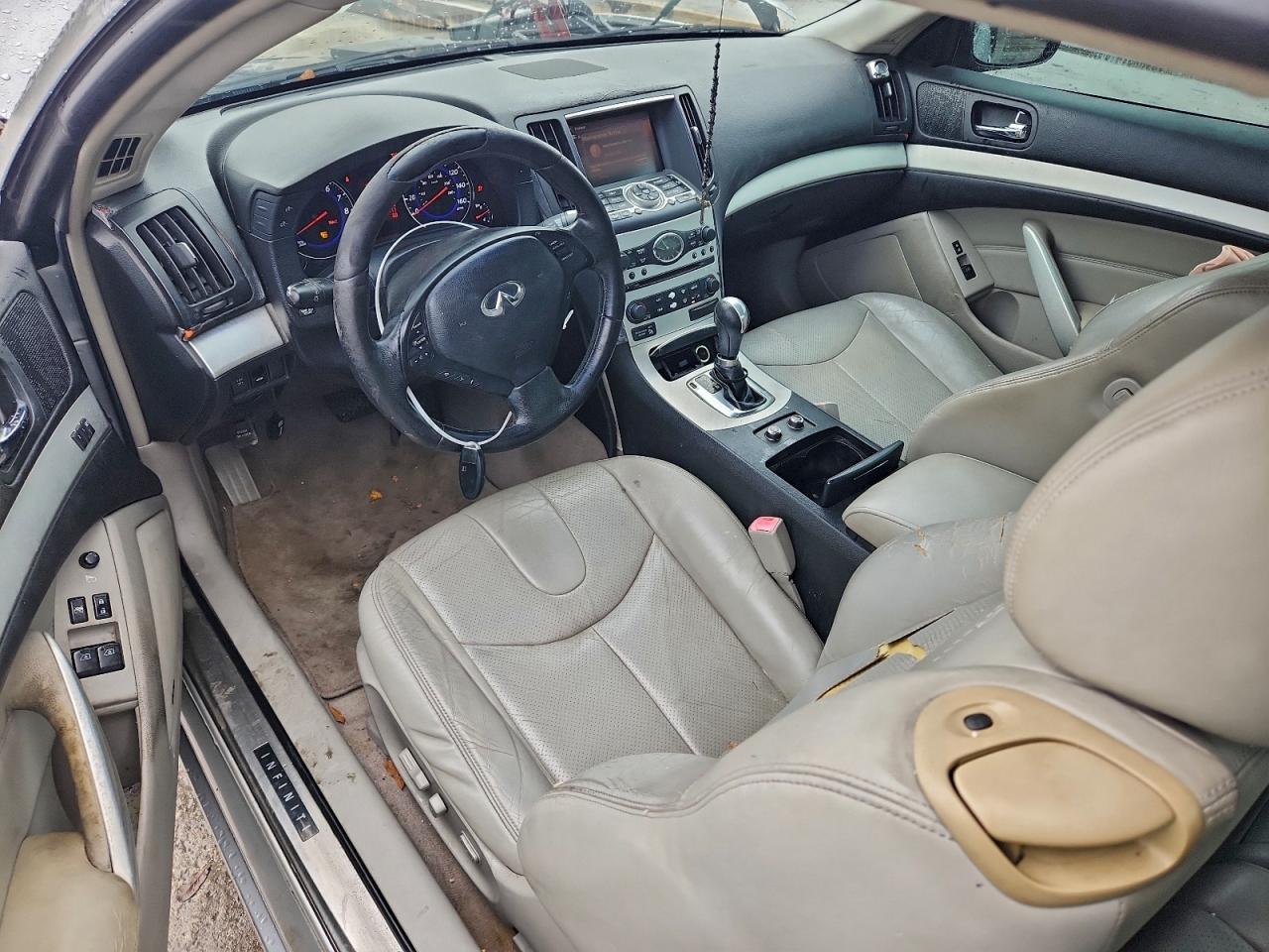 2009 INFINITI G37 BASE photo 8