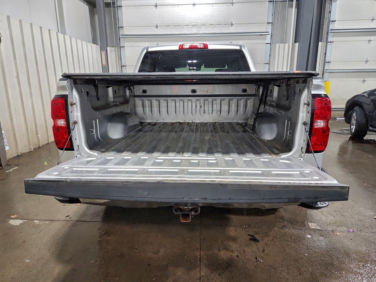 2018 CHEVROLET SILVERADO K1500 LT photo 6