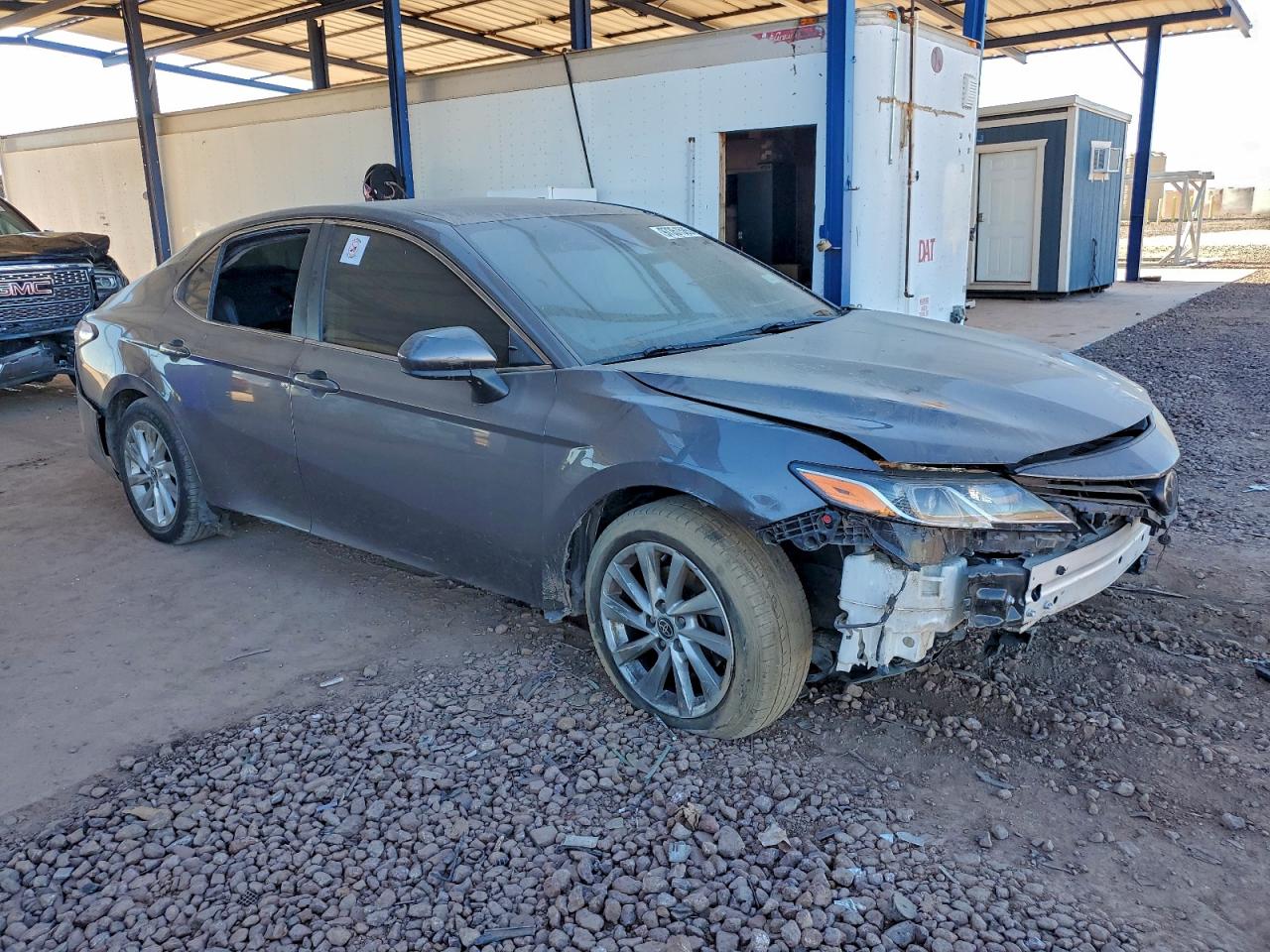 2022 TOYOTA CAMRY LE photo 10