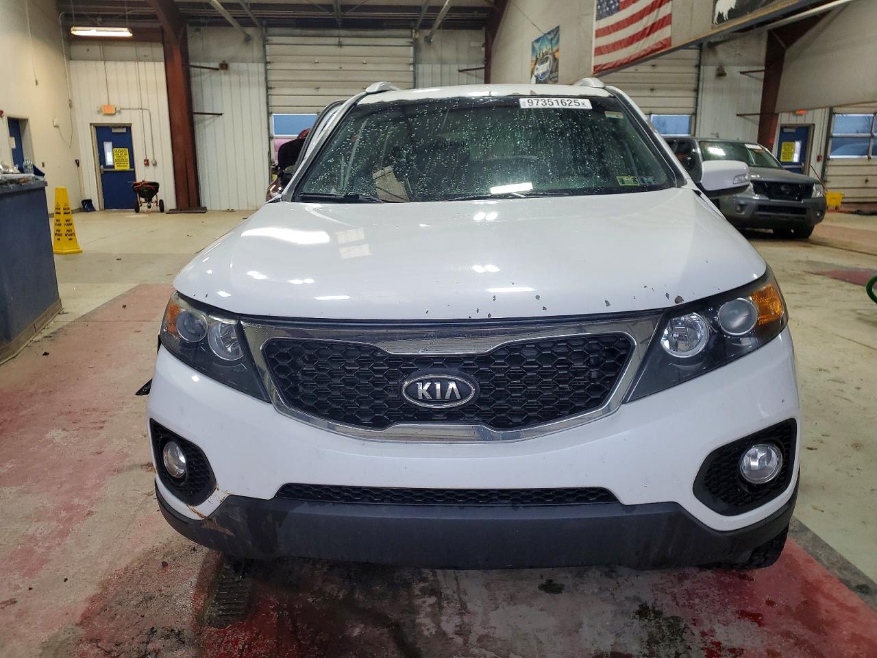 2013 KIA SORENTO LX photo 13