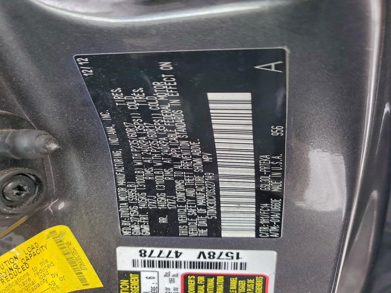 2013 TOYOTA SIENNA LE photo 25