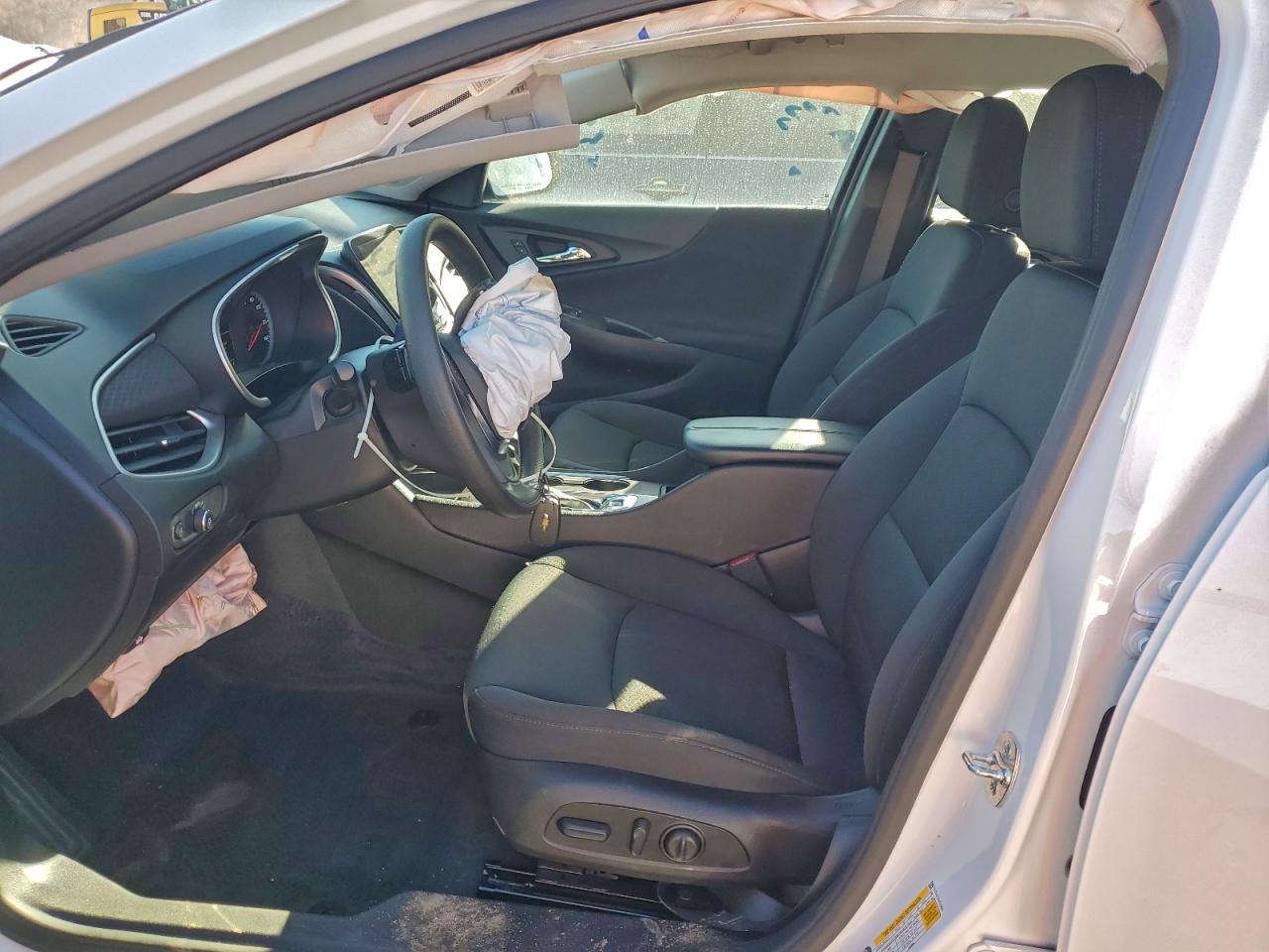 2025 CHEVROLET MALIBU LT photo 19