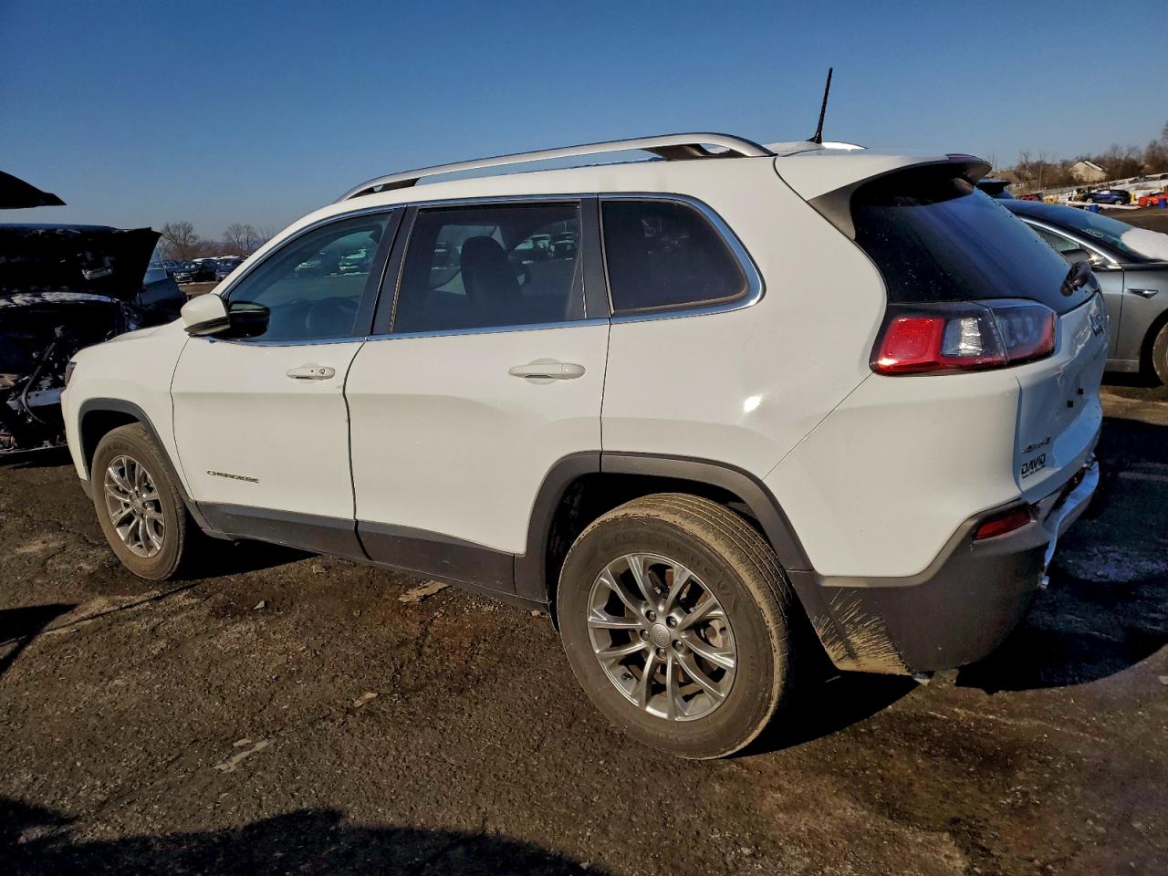 2021 JEEP CHEROKEE LATITUDE LUX photo 2