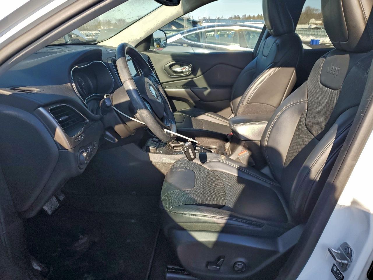2021 JEEP CHEROKEE LATITUDE LUX photo 7