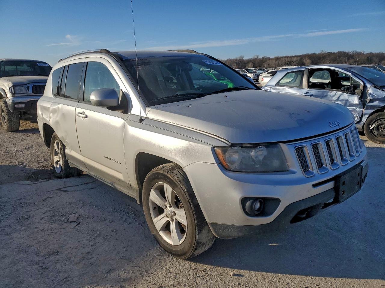 2014 JEEP COMPASS LATITUDE photo 4
