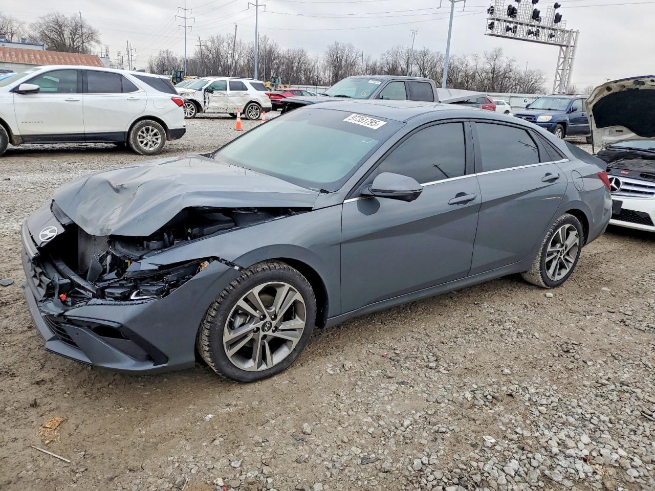 2024 HYUNDAI ELANTRA