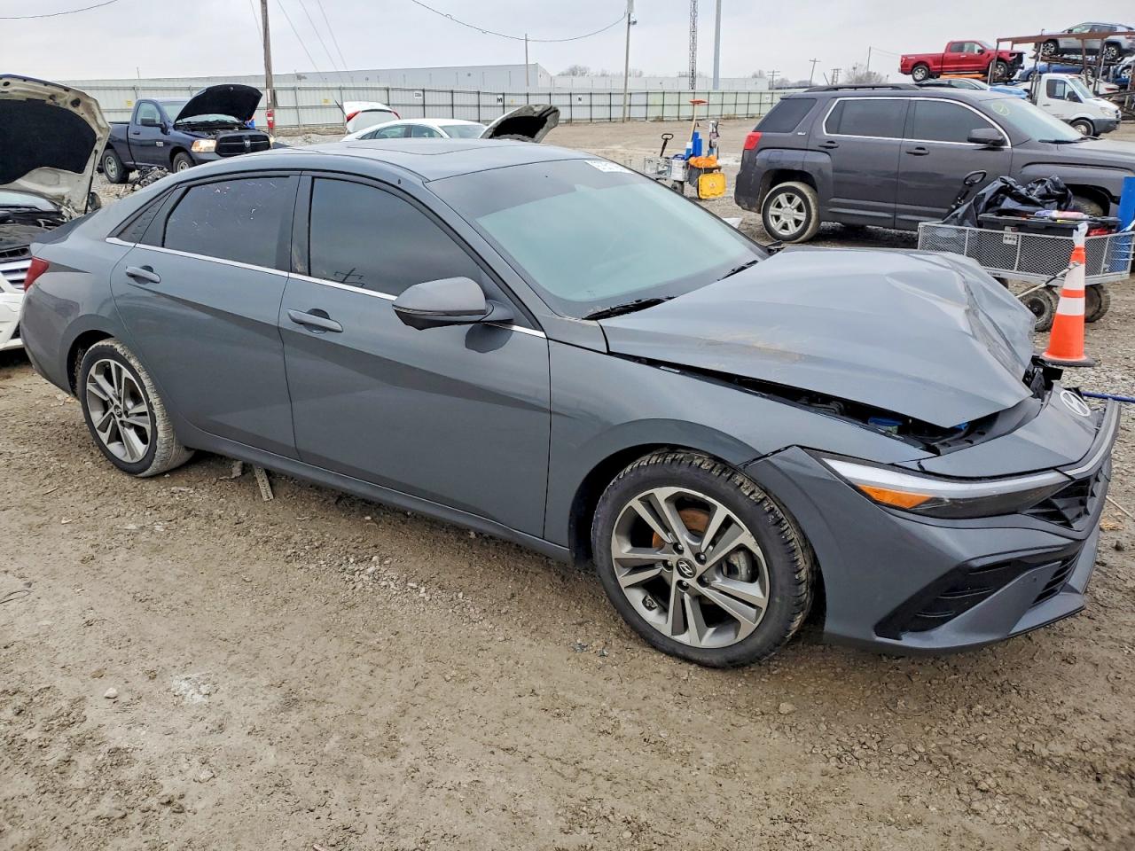 2024 HYUNDAI ELANTRA LIMITED photo 4
